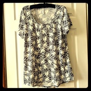 NWOT Disney Mickey Mouse Lularoe Classic Tee